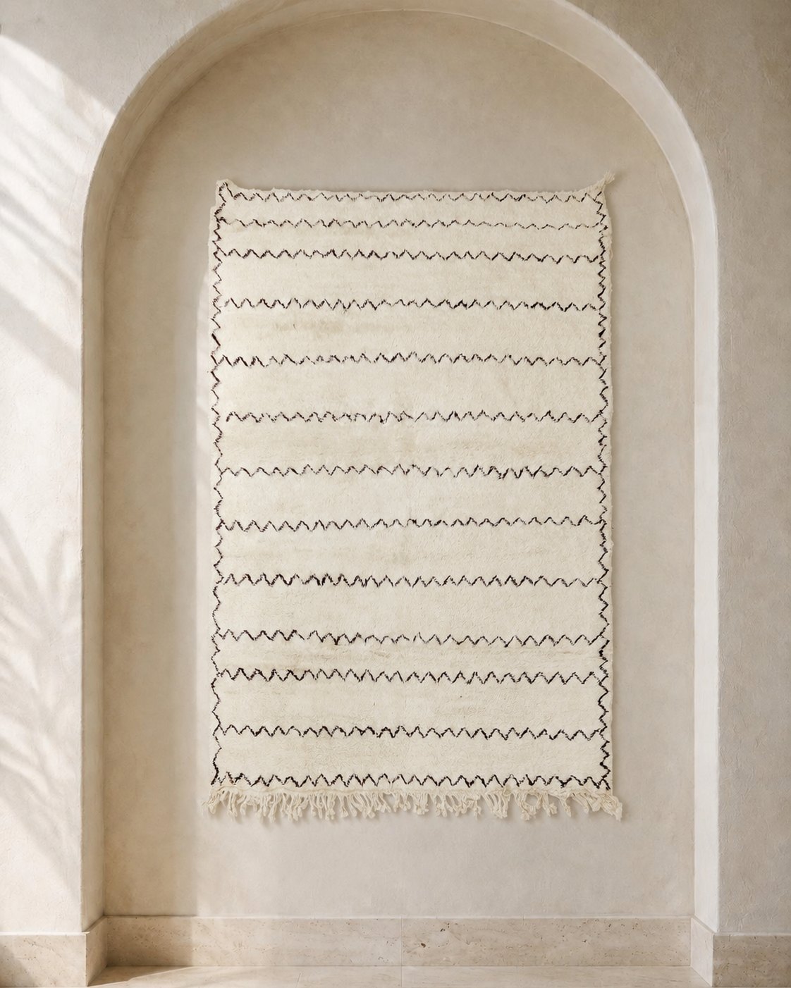 Beni Ouarain style Moroccan rug, rows of fine black zigzag on undyed ivory wool